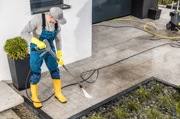 Garage Pressure Washing in Lucerne, CA